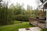 Quiet Cabin Setting on small river