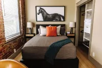 WILLIAM FORREST SUITE                                    Newly renovated suite!