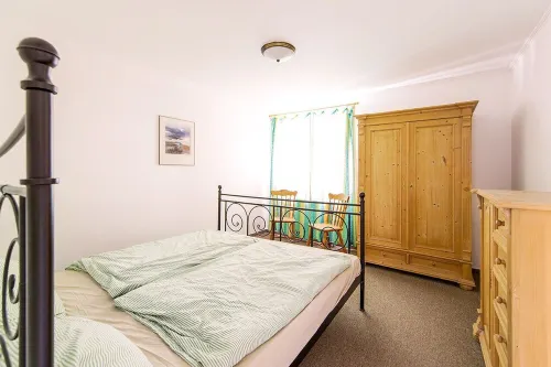 Holiday house with a private swimming pool and sauna in a rural idyll