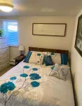 Cozy, quiet centrally located one bedroom
