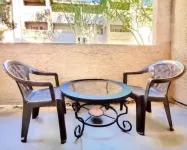 Upgraded Tropical Oasis! Heated Pool, Spa & Gym, Walk to Strip!