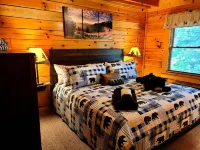AmazingLakeView!!GasFireplace+HotTub+PoolTable+Retro Gaming System