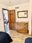 5bed 3bath Chalet w/ hot tub,pool table,ping pong table,fire pit,pet friendly