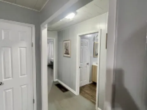 Cozy Fonzie Flat Hotels in Boyd County