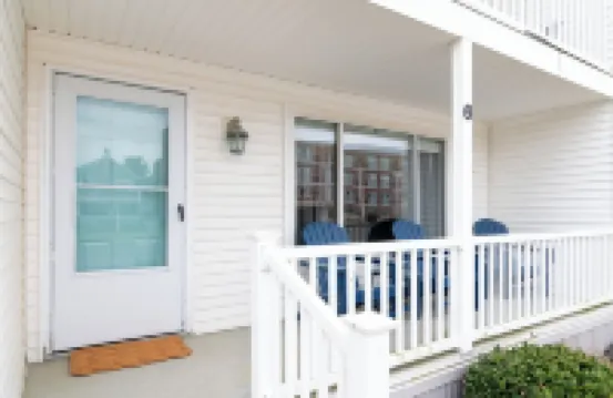 Ocean Block - 1st Floor Condo - Walk to the Beach
