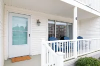 Ocean Block - 1st Floor Condo - Walk to the Beach