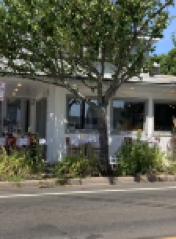Short Beach Coastal Cottage
