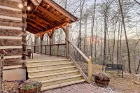 Private, Guest Favorite Cabin, Fire Pit, Close to Hiking and Downtown Clayton!