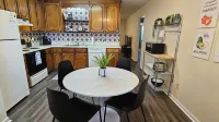 5 Minutes to VSU, I-75 & Restaurants! Sleeps 6 w/ 2 Full Baths- Family Friendly