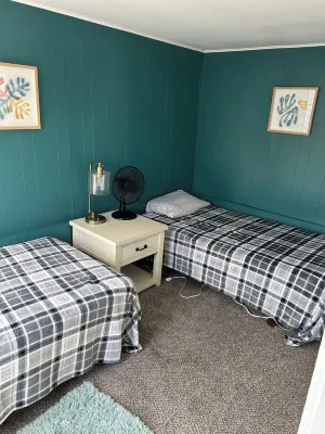 Cozy cottage located in the heart of Port Clinton. Pet Friendly too!