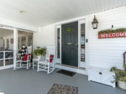 Quiet  Farm Stay Suite- Short Drive to Coast & Southern Maine Attractions Hotels in North Berwick