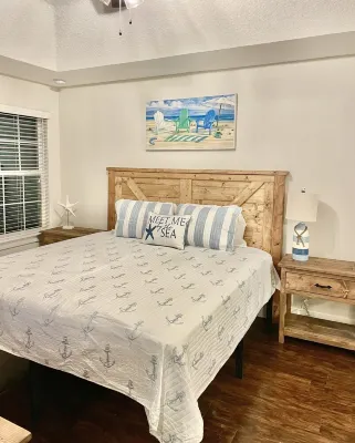 Jax Beach Duo! 6Br/4BA, Pet Friendly, 5 Mins to Sand & Surf