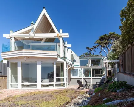 Edge of Ocean House Hotels in Moss Beach