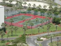 Completely Renovated, Family-Friendly, Condo, On The Beach sleeps 10