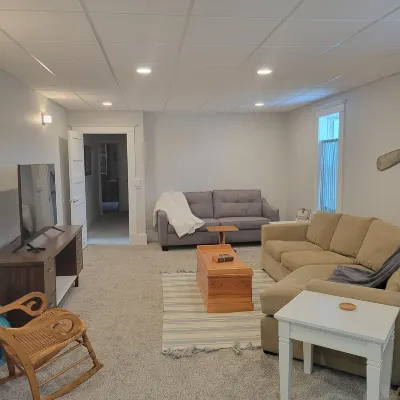 Warm northwoods beach-style apartment walking distance to OreBeGone & Mesabi Trl