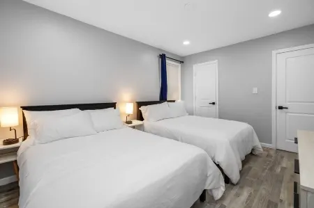 FREE Parking Modern Duplex King Beds near EWR& NYC
