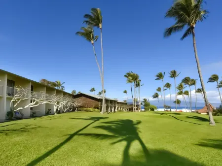 160 Ten Star Reviews Out of 160, Amazing, Maui Magic, A206 with AC, Beachfront