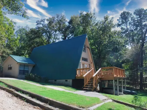 Waterfront Home with Pier Lake O' the Pines - Acorn Timbers