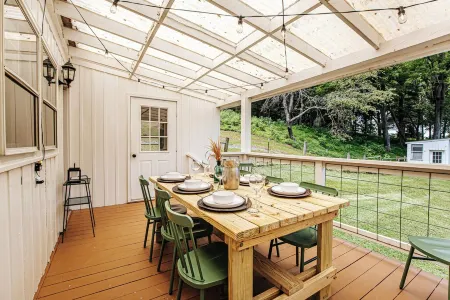 Family Friendly Farmhouse on FENCED 16 Acres with Trails