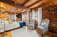 Log Cabin with Big Deck Energy on Lake Lanier, fire pit and lake access