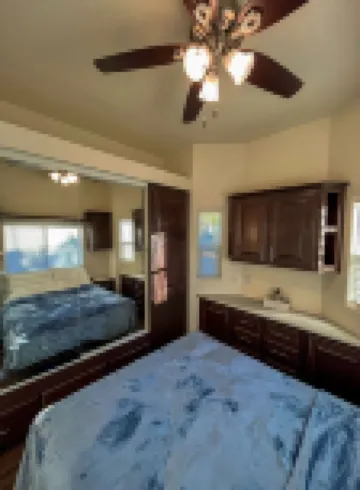 Stylish Oasis Tiny Home Pool Hot Tub Pickleball Bullhead City 10 min to Laughlin