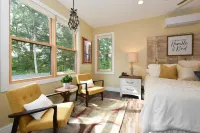 Luxury Mountain Home Retreat • Dog Spa + Hot Tub Near Wolf Laurel Hotel a 7 Ebbs Chapel