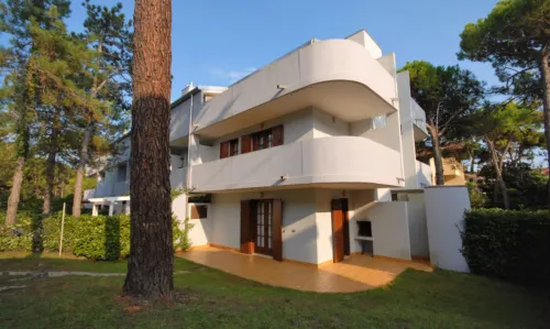 Terraced house 700mt from the sea
