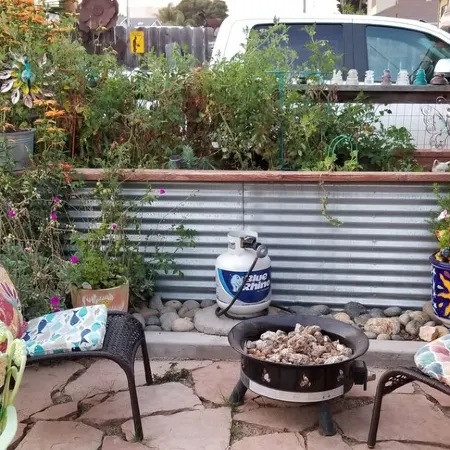 Pet friendly. 1 mi to beach. Not a house share.