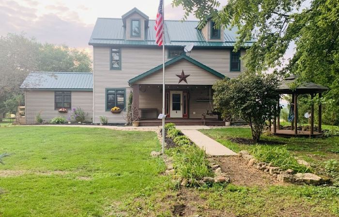 KC HOUSE Cozy Country Home. Enjoy the country life!
