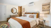 Luxury Tropical Oasis: 4-Bedroom Retreat Các khách sạn gần Publix Super Market at Alico Commons