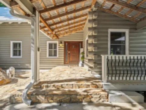 Lakefront Retreat - Sleeps 18 - Kayaks + Hot Tub Hotels in Steele Creek