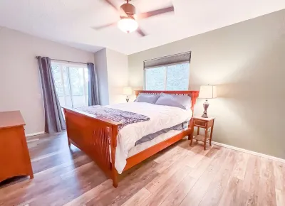 Colorado's best getaway and adventure located at the base of Pikes Peak #1 Hotels in der Nähe von Pikes Peak - America's Mountain