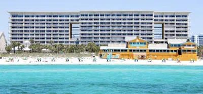 Beach Haven •Amazing View•Lagoon Pool •Luxury Condo