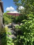 Charming house with large heated pool Hotels in Verneuil-sur-Indre