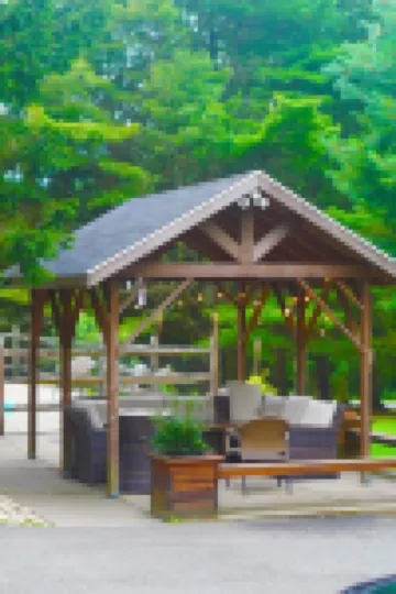 Beautiful property with hot spa and private swimming pool. Has king bed & more.