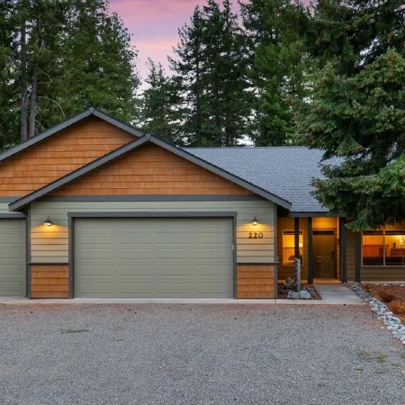 5-star family home with game room, private hot tub, summer pool, near the lake!