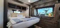 Hidden gem in Key Largo, bunk room, outdoor kitchen, 2 pools, laundry, 2 beaches