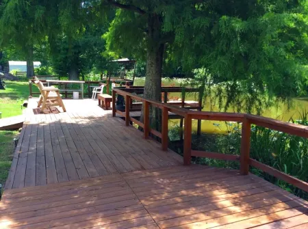 Lodging on Reelfoot Lake Upper Blue Basin at The Bayou Bungalow