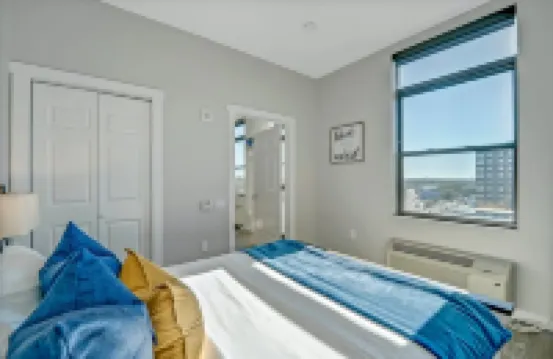 Stylish 1br Unit. Parking. Easy Ride to NYC