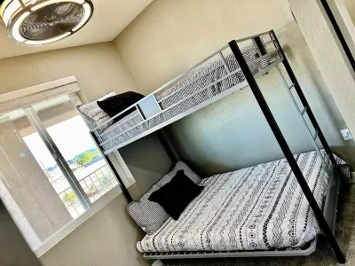 Brand New Luxury Vacation Rental close to the Lake!!!