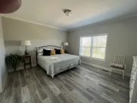 Emerald Isle,  Family vacation home, walk to beach and sound with in ground pool