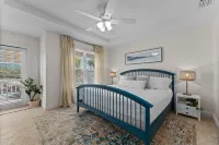 Stunningly Renovated Beachfront-Steps to White Sand, Gulf Views, & Pool Paradise Các khách sạn gần St. Andrews State Park