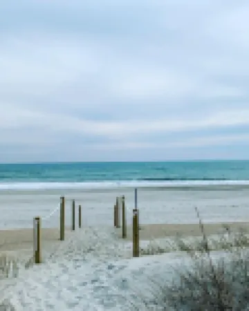 Sea Cabana-Family Beach House 200ft to the Sound and 900ft to the Beach