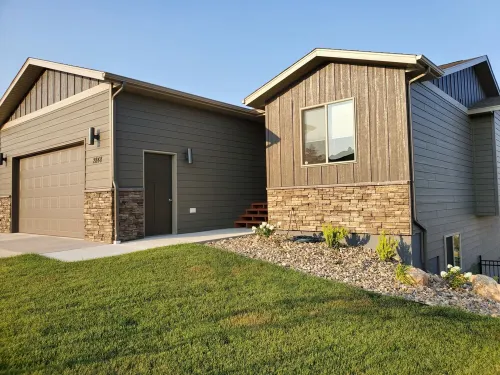 The Overlook - Spacious Modern Home with Panoramic Rapid City Views