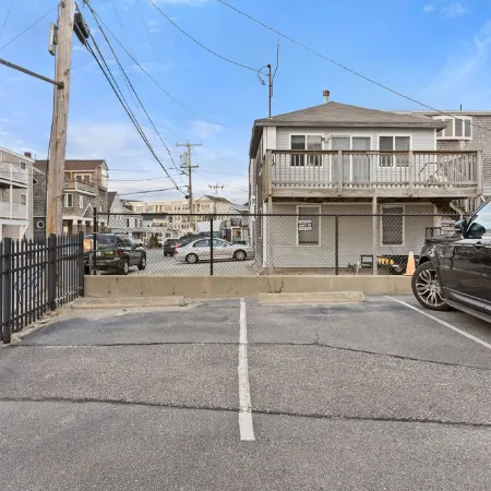 • Oceanside condo ON Hampton Beach •