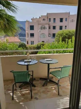 Beau T2 Dans le Centre Ville Parking et Balcon