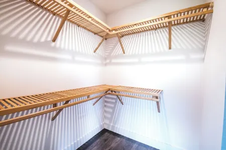 Luxurious Home in Red Lodge MT, Golf Course Retreat with Stunning Mountain Views Отели в г. Карбон