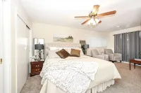 Gateway to Yosemite, Mins to UC Merced, Beautiful 3 Bedroom, 2 Bath home. Hotels near 99 Cents Only Stores