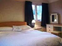 Pretty cottage with direct access to The New Forest
