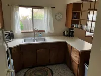 Quaint Apartment Blocks from Downtown Eugene